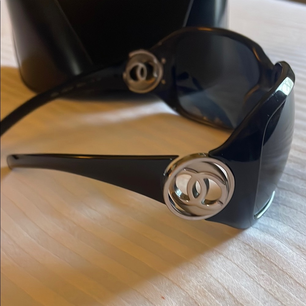 Chanel Black Sunglasses - Picture 5 of 8